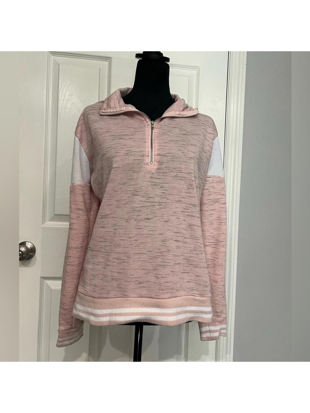 Women’s Sweatshirt | Rue21 | Size Large